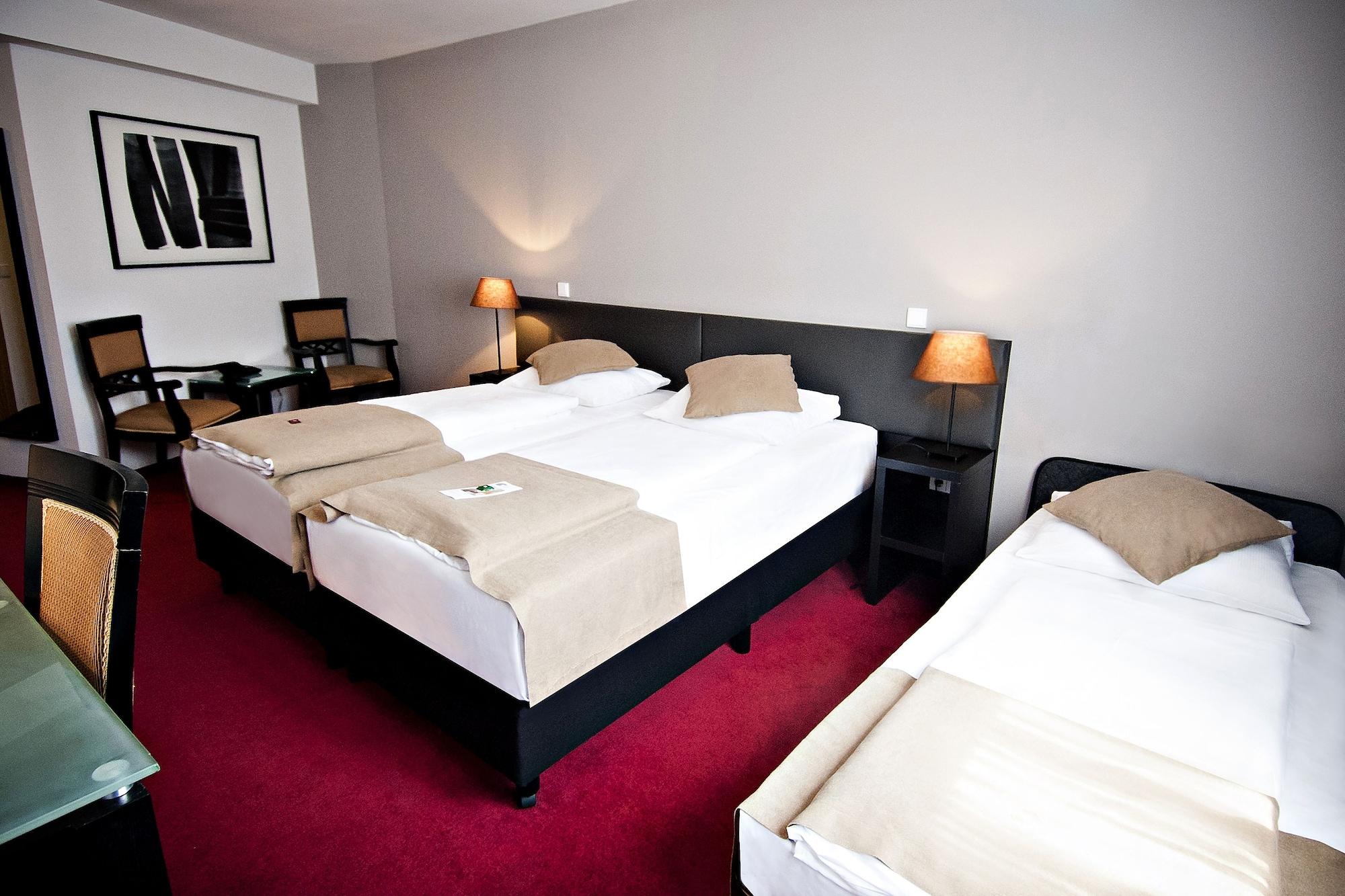 Hotel Homaris Corner 3*
