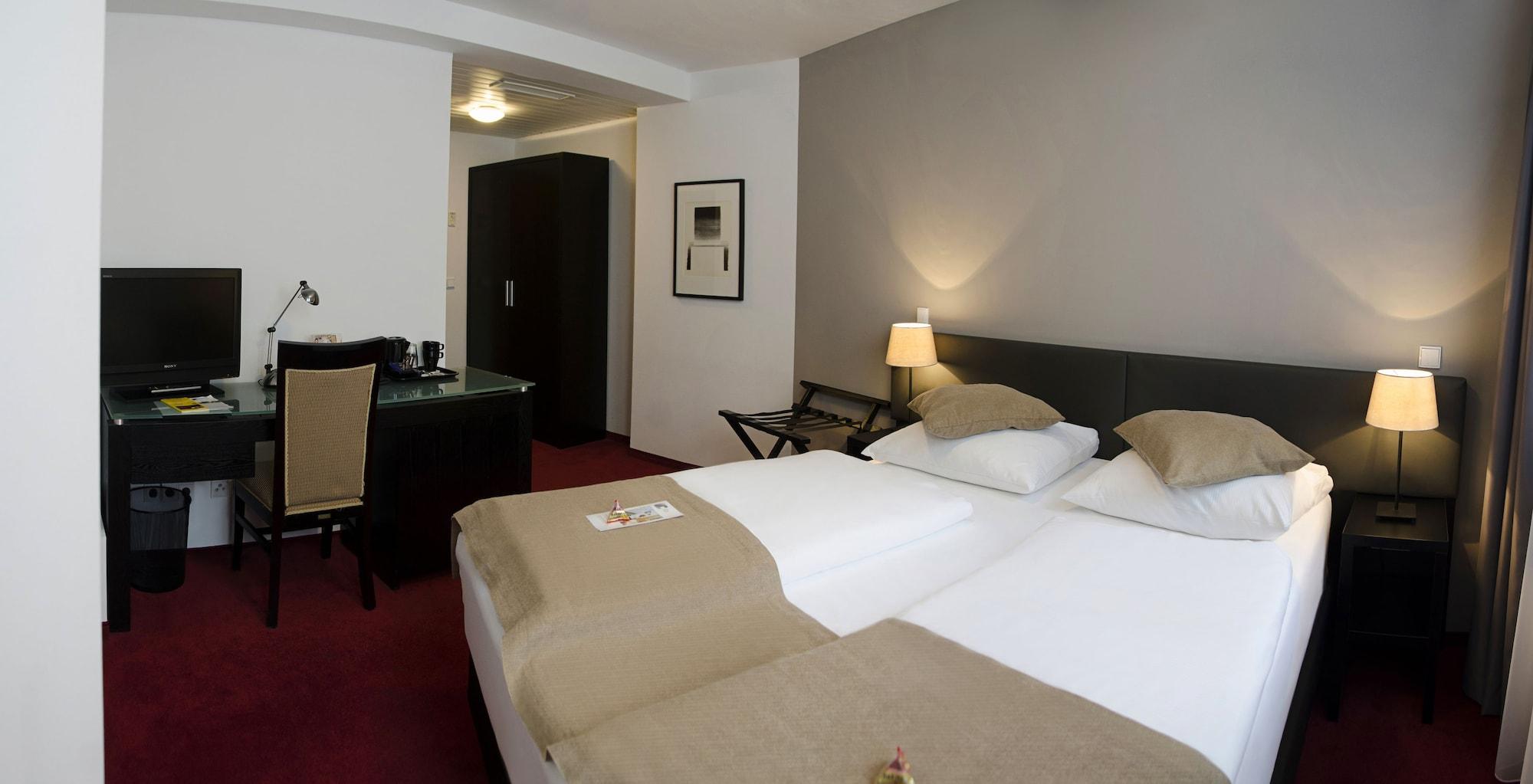 Homaris Corner Hotel